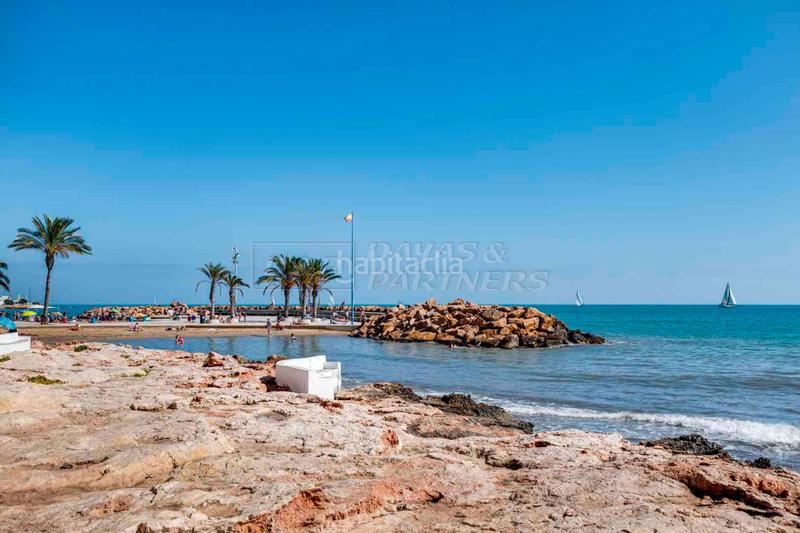 Foto f5e782b6-a127-423b-98a9-e6dafdcf0c5f. Apartament amb aparcament a Las Piscinas Naturales Torrevieja