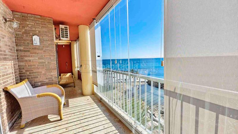 Foto f828b87c-6611-4139-b4df-600989bbe063. Apartament amb aparcament a Las Piscinas Naturales Torrevieja