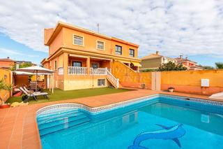 Casa adossada a Aguas Nuevas. Adosado en venta en aguas nuevas, 4 dormitorios.