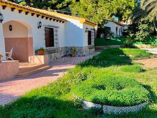 Chalet à Pueblo Latino. Chalet en venta en punta prima, 3 dormitorios.