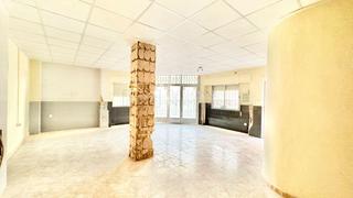 Rez-de-chaussée à Finlandia 21. Planta baja en venta en playa de los locos, 3 dormitorios.