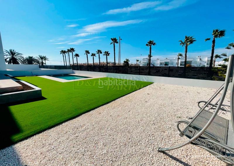 Foto 0cae55b0-4c3e-4e91-85dc-98e9d25231a9. Chalet villa en venta en Aguas Nuevas, 5 dormitorios. en Torrevieja