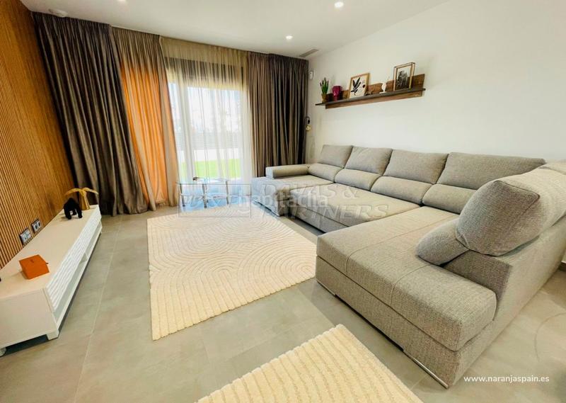 Foto 21b18f10-fdea-40d8-b074-bf7cd7d9ebde. Chalet villa en venta en Aguas Nuevas, 5 dormitorios. en Torrevieja