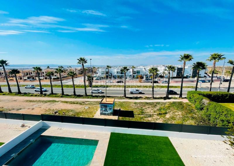 Foto 2855863a-31c5-43ac-9247-e9241be2472e. Chalet villa en venta en Aguas Nuevas, 5 dormitorios. en Torrevieja