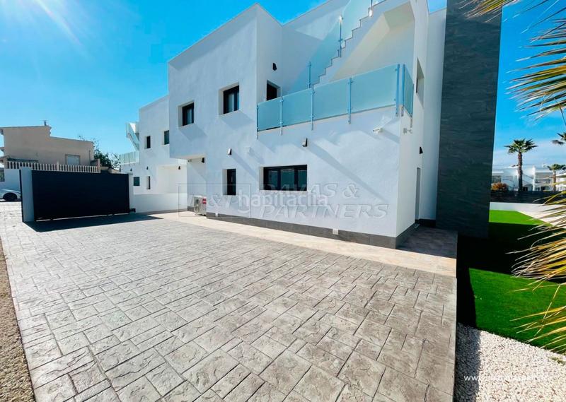 Foto 3860e309-fe71-4ca2-8e2f-750216638fa4. Chalet villa en venta en Aguas Nuevas, 5 dormitorios. en Torrevieja