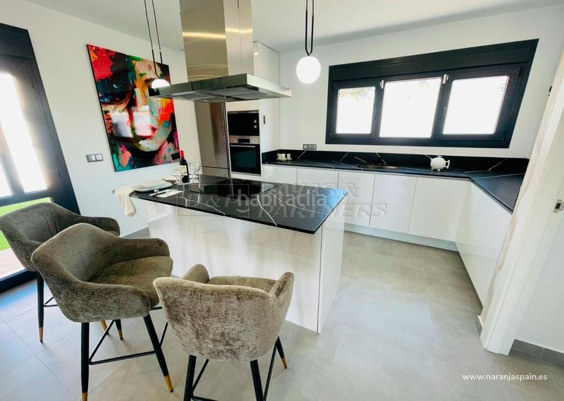 Foto 790b5e57-7279-435c-bf9a-761fa7cbfbb9. Chalet villa en venta en Aguas Nuevas, 5 dormitorios. en Torrevieja