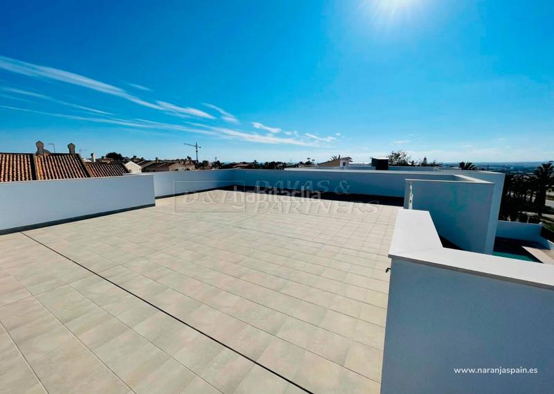 Foto 880bd68e-8c34-49e5-9208-a5ea412aa563. Chalet villa en venta en Aguas Nuevas, 5 dormitorios. en Torrevieja