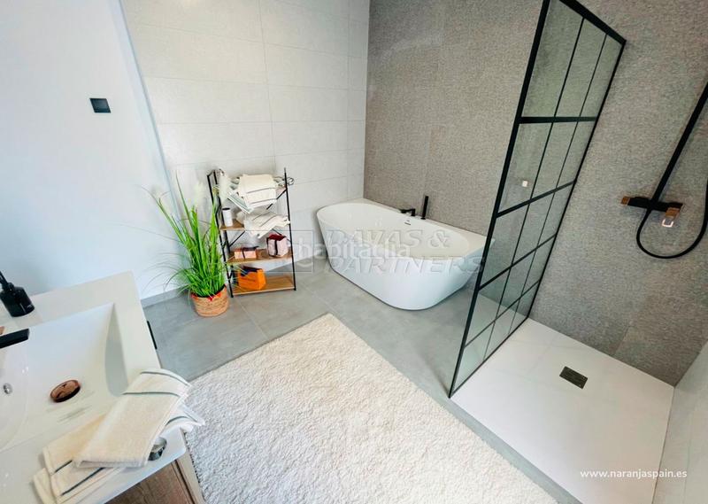 Foto b7a20561-1021-41c7-b5b3-5f33f76ea007. Chalet villa en venta en Aguas Nuevas, 5 dormitorios. en Torrevieja
