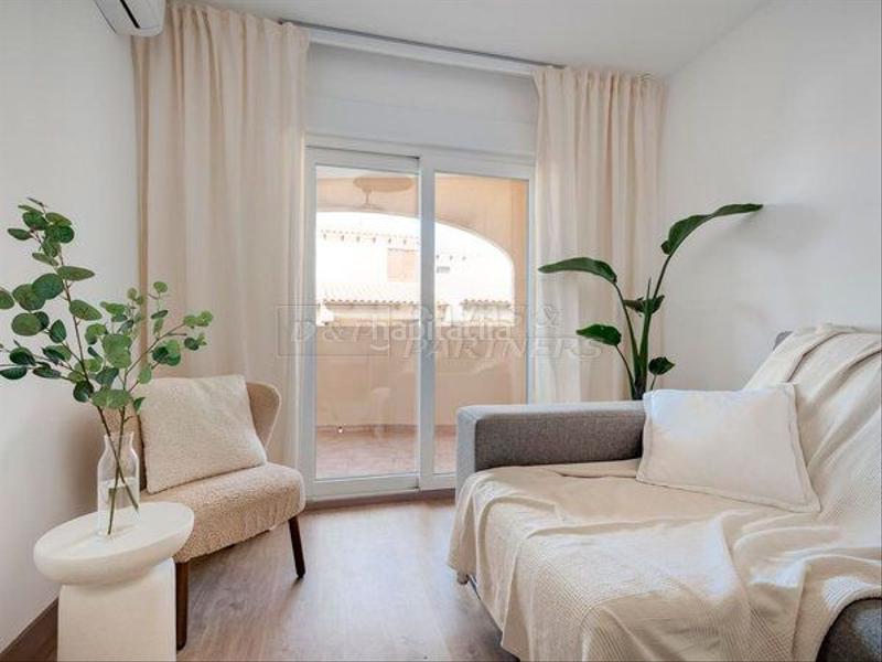 Foto 8122d12f-50d5-4d18-97ca-d5387a1c9754. Flat in Zona Playa de los Locos Torrevieja