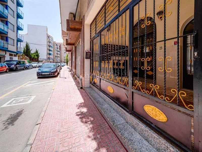 Foto eea9542e-d30e-41a6-8b56-b1db546bea5e. Flat in Zona Playa de los Locos Torrevieja