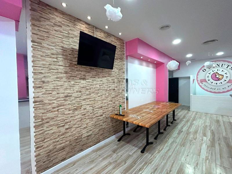 Foto 97aa7b91-0a4f-4917-97fc-b1980e1e90f0. Alquiler local comercial local en alquiler en centro. en Torrevieja