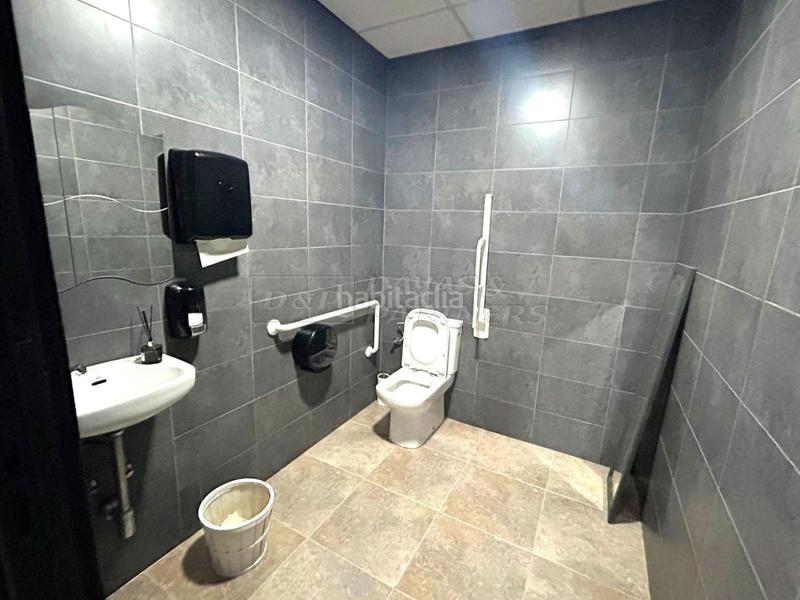 Foto fca51d1a-74ce-4454-8314-ec0558042978. Alquiler local comercial local en alquiler en centro. en Torrevieja