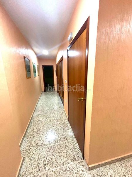 Foto 8f80d423-32c7-4317-8a23-75254c7f4d7d. Alquiler local comercial en duque de tamames 19 local en alquiler en centro, 4 dormitorios. en Orihuela