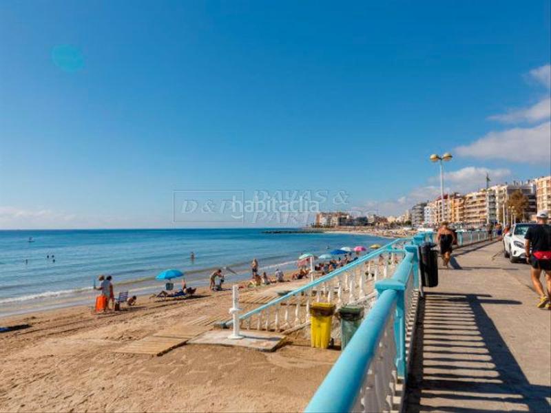 Foto d4b36838-bc25-4e7c-8748-a8077a0ec955. Traspàs local comercial a Centro - Muelle Pesquero Torrevieja