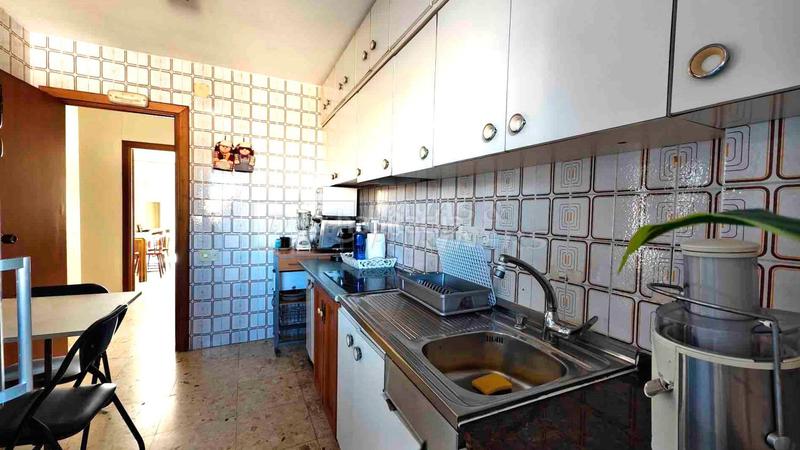 Foto a9f403c2-a152-41c7-803b-07ff23a1ed3a. Etagenwohnung mit parking in Las Piscinas Naturales Torrevieja