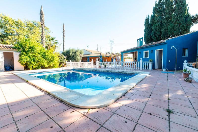 Foto f2cb2c90-c307-43f0-bc1a-508dcb2a49f9. Maison avec parking piscine dans Orihuela ciudad Orihuela