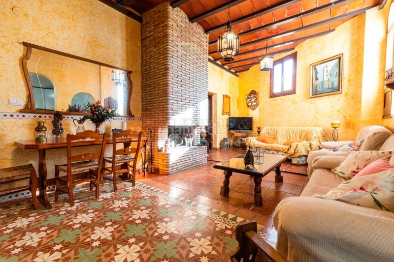 Foto f326fbc6-3198-4c23-a550-0e7cffc527b3. Maison avec parking piscine dans Orihuela ciudad Orihuela