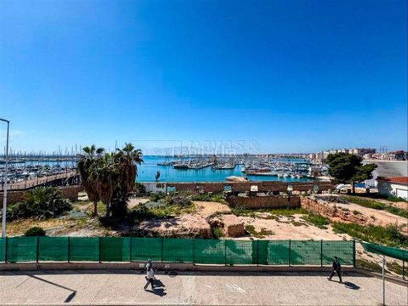 Foto 130e3efb-fefe-4543-92f6-45f0387b34ed. Pis amb aparcament a Centro - Muelle Pesquero Torrevieja