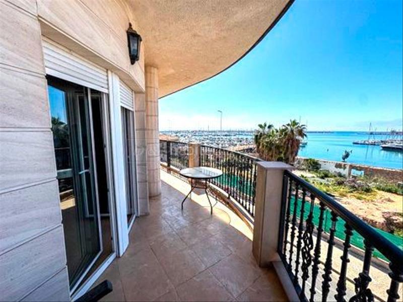 Foto a71e1ecf-510a-4a9e-9eb2-a47f421bbe0d. Pis amb aparcament a Centro - Muelle Pesquero Torrevieja