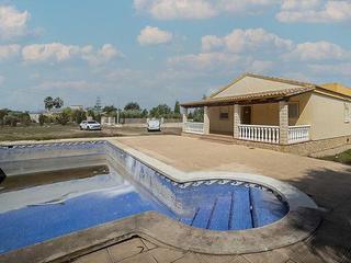 Xalet a Catral. Chalet en venta en catral, 3 dormitorios.