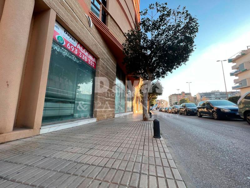 Foto 6b6a9b5b-e689-4eb7-970a-1237a76c6601. Location local commercial dans principe de asturias 4 dans Orihuela