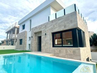 Xalet a Benferri. Villa en venta en benferri, 3 dormitorios.