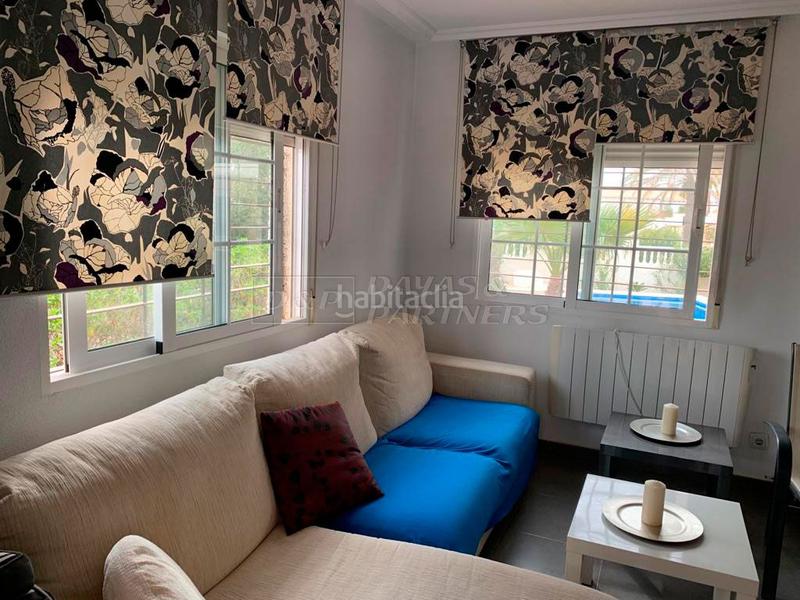 Foto 009e03c9-345b-45a8-8e57-3d8fcd71d702. Xalet amb aparcament a La Zenia Orihuela