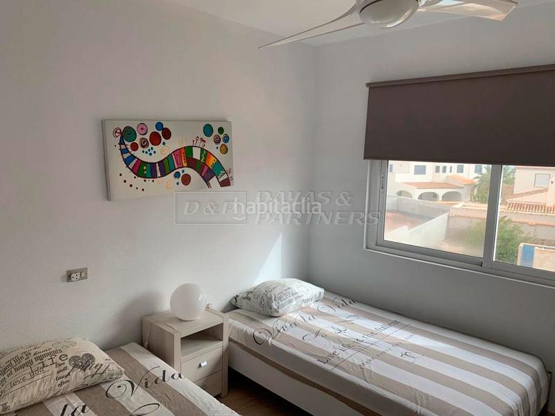 Foto 10aabede-452c-4aad-a5a2-820052d1f657. Xalet amb aparcament a La Zenia Orihuela