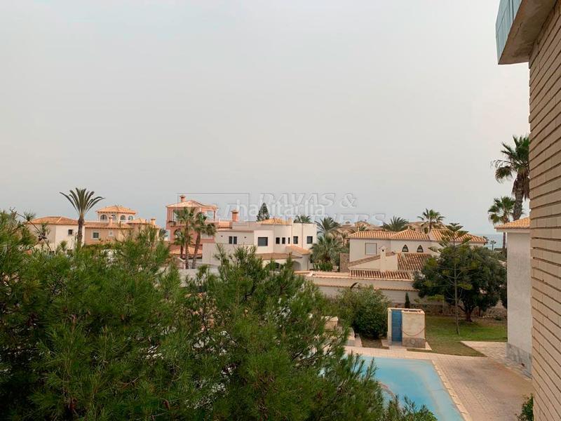 Foto 41d4ef14-4f4d-4f30-af2d-1ba7747cd41e. Xalet amb aparcament a La Zenia Orihuela