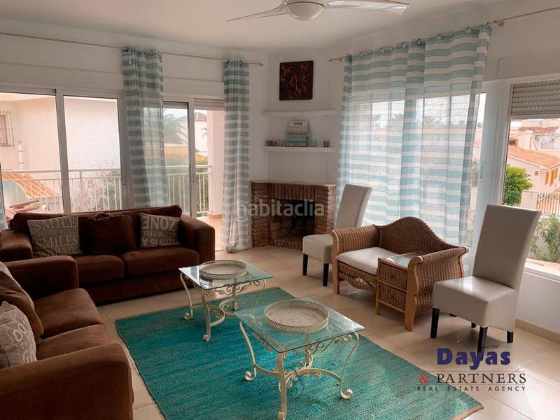 Foto 5442cf26-52c4-4f35-9cd8-aab416aa6462. Xalet amb aparcament a La Zenia Orihuela