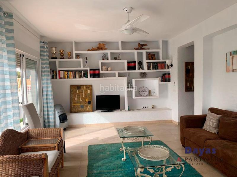 Foto 89e2a494-6444-47eb-9990-723cef976ea7. Xalet amb aparcament a La Zenia Orihuela