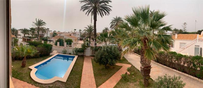 Foto a5209696-8cc9-4ed1-af14-d0aaf584bdd1. Xalet amb aparcament a La Zenia Orihuela