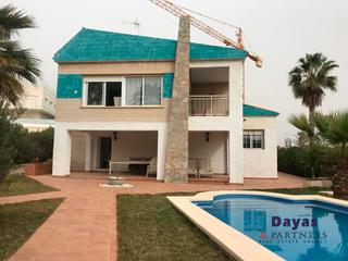 Chalet à Mayor 51. Villa en venta en la zenia, 7 dormitorios.