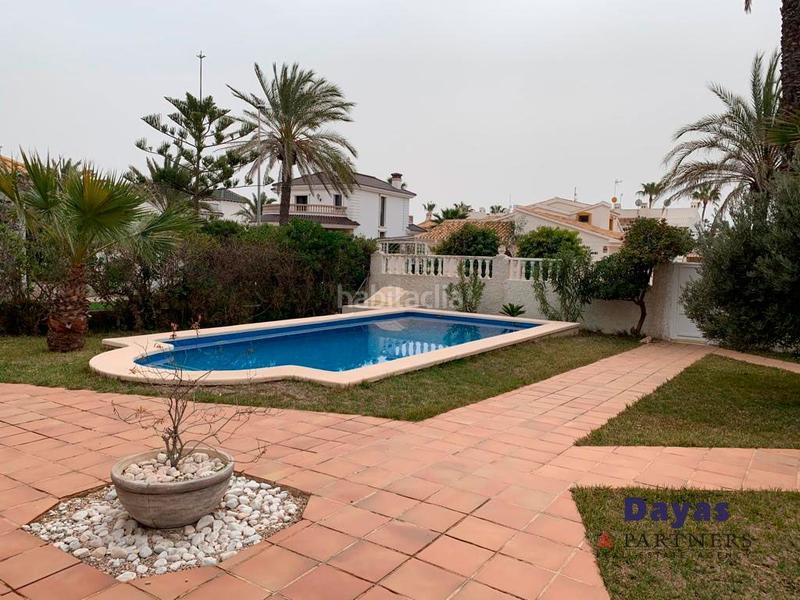 Foto 21b02718-4eca-456a-a1fe-5e8fcc86dad0. Chalet dans mayor 51 dans La Zenia Orihuela