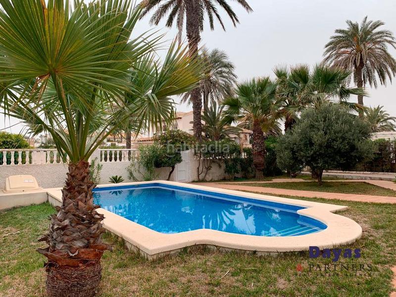 Foto 561046f0-2f21-491b-ab0d-e3f1ec208c07. Chalet dans mayor 51 dans La Zenia Orihuela