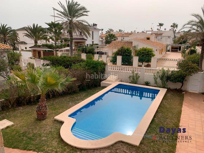 Foto 638a20c8-11ad-4088-bf7d-53016ba373d9. Chalet dans mayor 51 dans La Zenia Orihuela