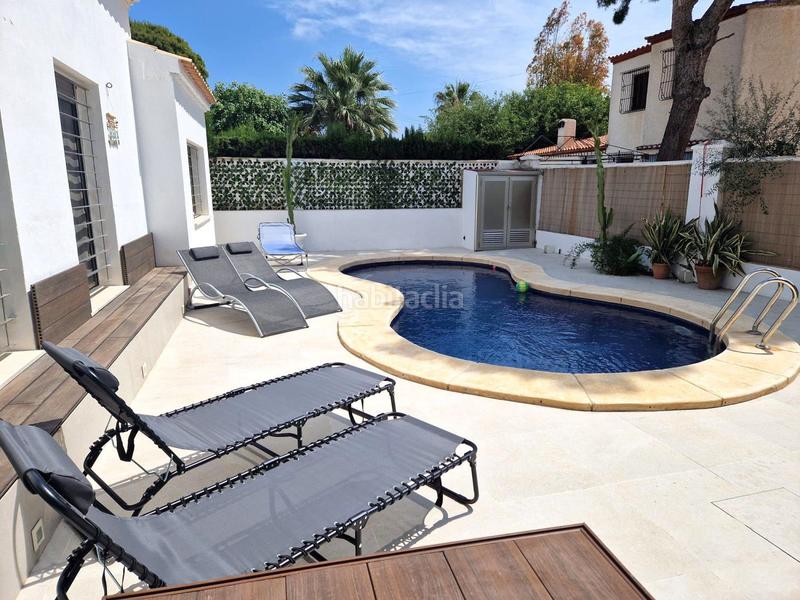 Foto c636f37a-5e9e-40bb-96f5-40822ebf67ab. Casa adosada adosado en venta en Punta Prima, 4 dormitorios. en Orihuela