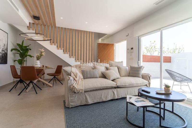 Foto 40360730-6559-4d1a-a33c-f782602118d7. Chalet avec parking piscine dans Pilar de la Horadada ciudad Pilar de la Horadada