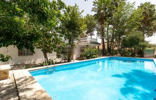 Chalet à Desamparados - Hurchillo - Torremendo. Chalet en venta en arneva, 5 dormitorios.