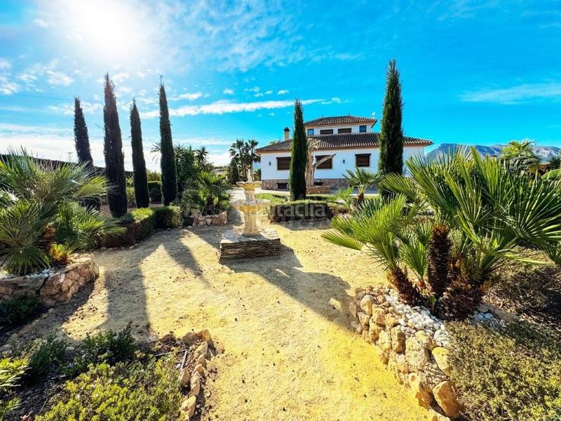 Foto 168fb7d4-1341-4a22-967c-36f0417a8b37. Chalet villa en venta en centro, 5 dormitorios. en Orihuela