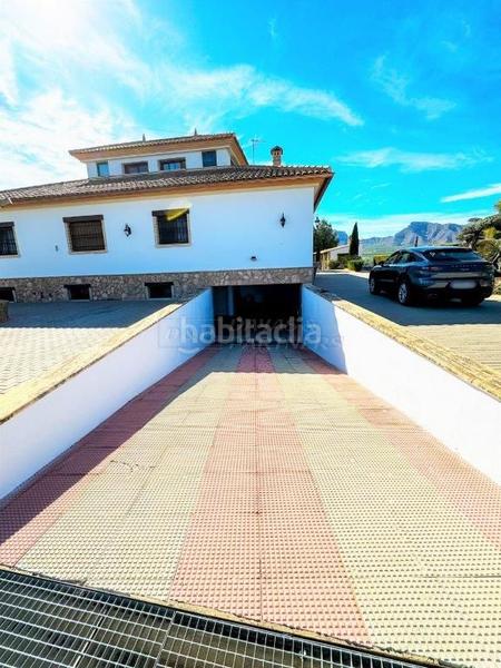 Foto 3038a099-7723-4095-9644-098acf1b0a49. Chalet villa en venta en centro, 5 dormitorios. en Orihuela
