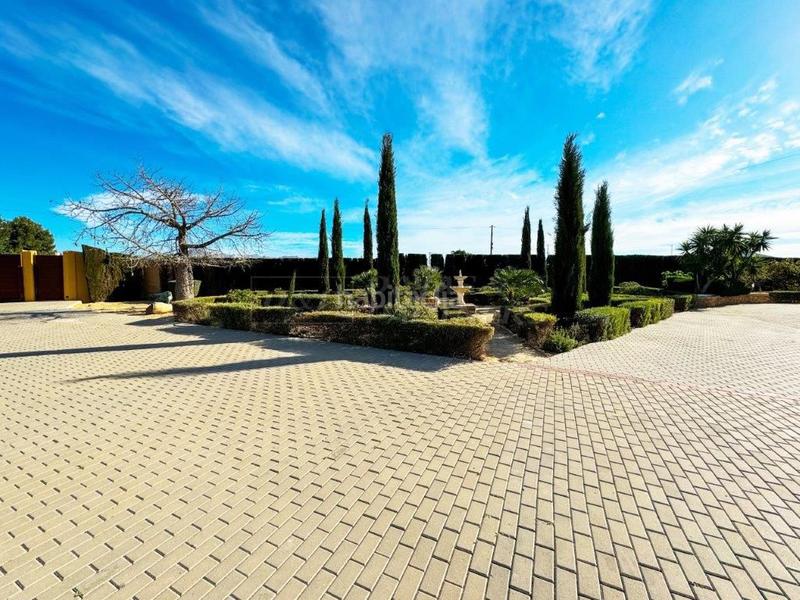 Foto 5f14ff89-028f-4090-a8eb-98a6094cf7b7. Chalet villa en venta en centro, 5 dormitorios. en Orihuela