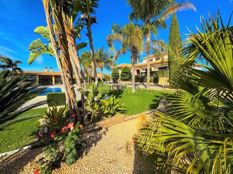 Foto 796b488e-0d37-404c-b42e-2046a3652f59. Chalet villa en venta en centro, 5 dormitorios. en Orihuela