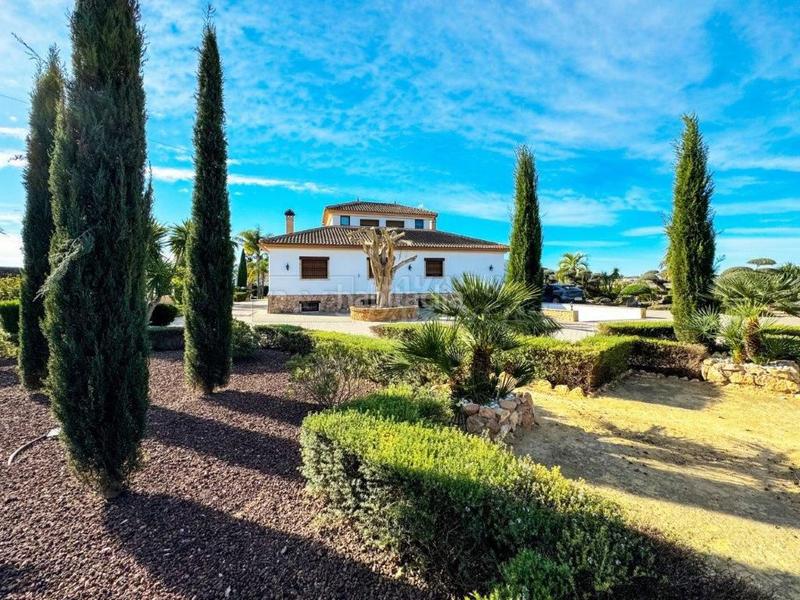 Foto 90be9730-2e2f-407b-aa54-5055cdf589a0. Chalet villa en venta en centro, 5 dormitorios. en Orihuela