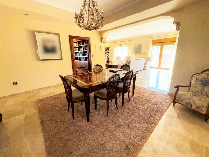 Foto aa32c352-bda6-49f2-89c6-c70402a4f589. Chalet villa en venta en centro, 5 dormitorios. en Orihuela