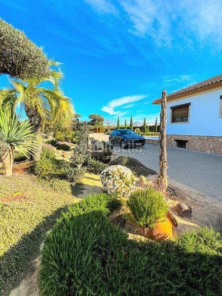 Foto e108b908-b971-4d9e-b2a1-84937a025224. Chalet villa en venta en centro, 5 dormitorios. en Orihuela