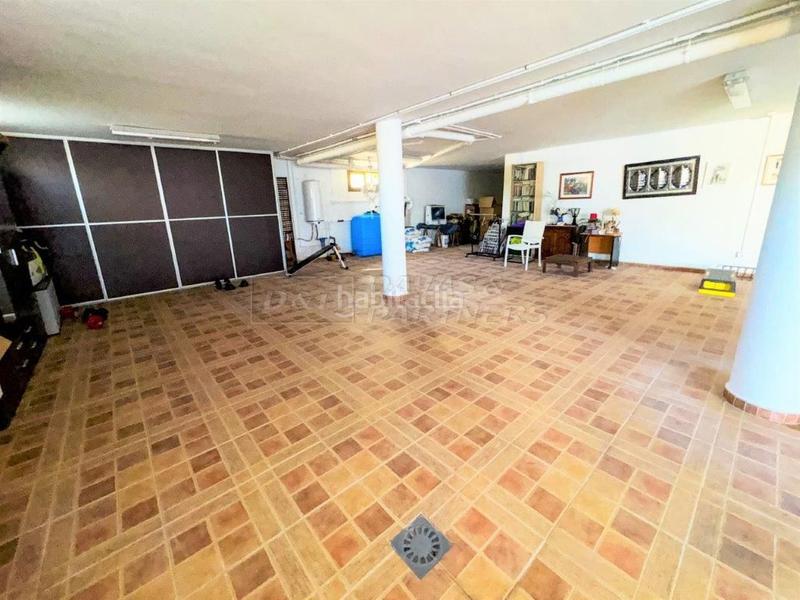 Foto e9d42dc2-eb59-4360-a4b2-59a8f64bd999. Chalet villa en venta en centro, 5 dormitorios. en Orihuela