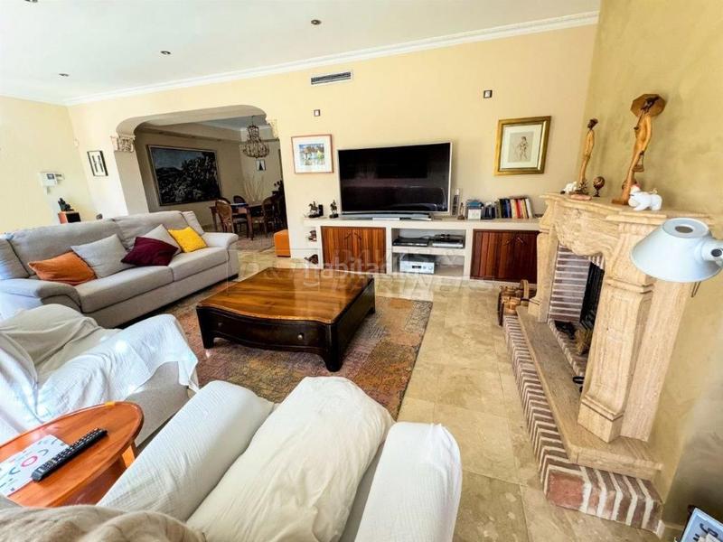 Foto fd4dba7a-f05c-4c4c-b748-798b94a614b5. Chalet villa en venta en centro, 5 dormitorios. en Orihuela