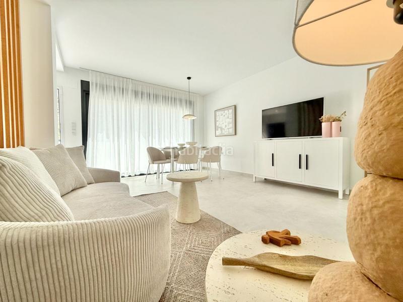 Foto f0f5adff-c0b9-4bd1-8d53-cd9ab3e1dbc6. Casa adossada amb piscina a Cox