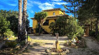 Chalet en Orihuela Ciudad. Chalet en venta en orihuela, 4 dormitorios.